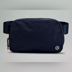 NWT Lululemon everywhere belt bag